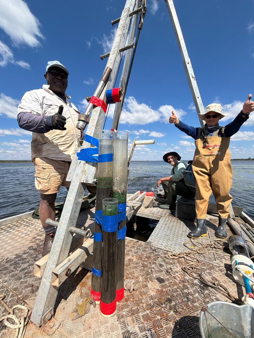 Short cores retrieval on platform