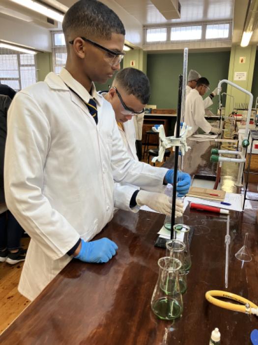 Crestway High School Students Experience Chemistry First-Hand