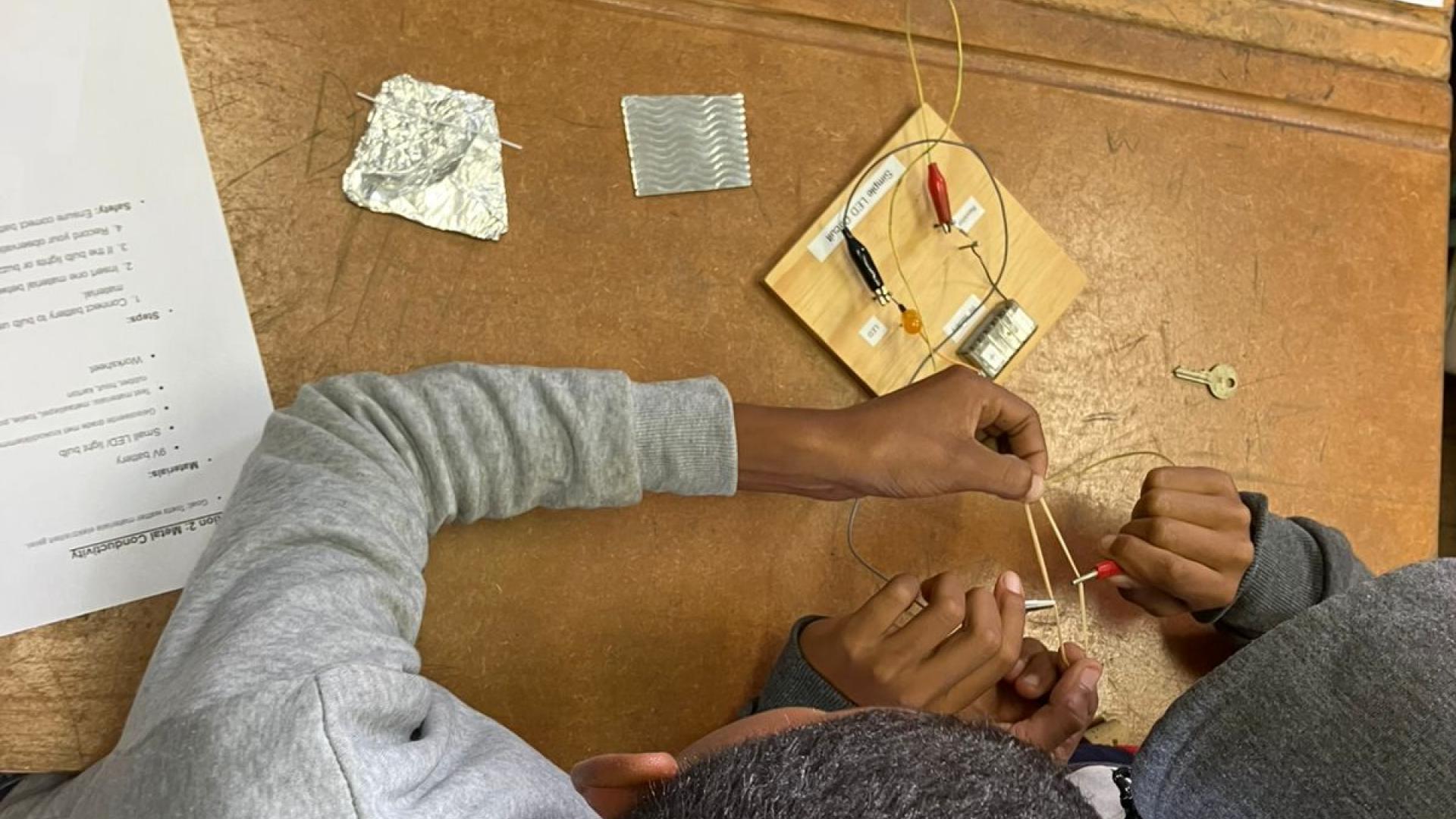 Dietrich Moravian Primary School visit by UCT Chemists
