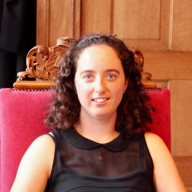 Dr Julia Healy