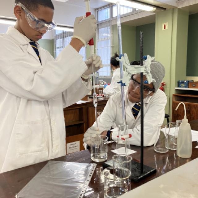 Crestway High School Students Experience Chemistry First-Hand