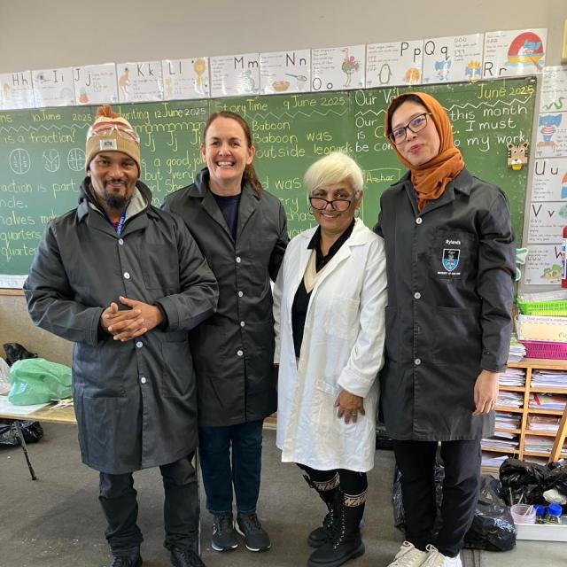 Eastville Primay School visit by UCT Chemistry