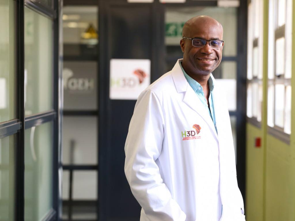 Kelly Chibale outside H3D